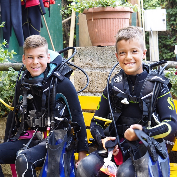 Tauchkurse f&uuml;r Kinder von 10 Jahre Junior Open Water Insel Elba